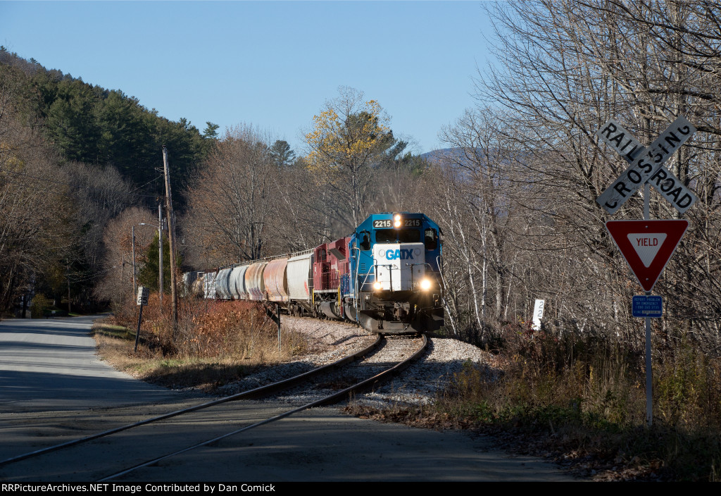 GMTX 2215 Leads GMRC #263 at Cavendish Gulf Rd. 